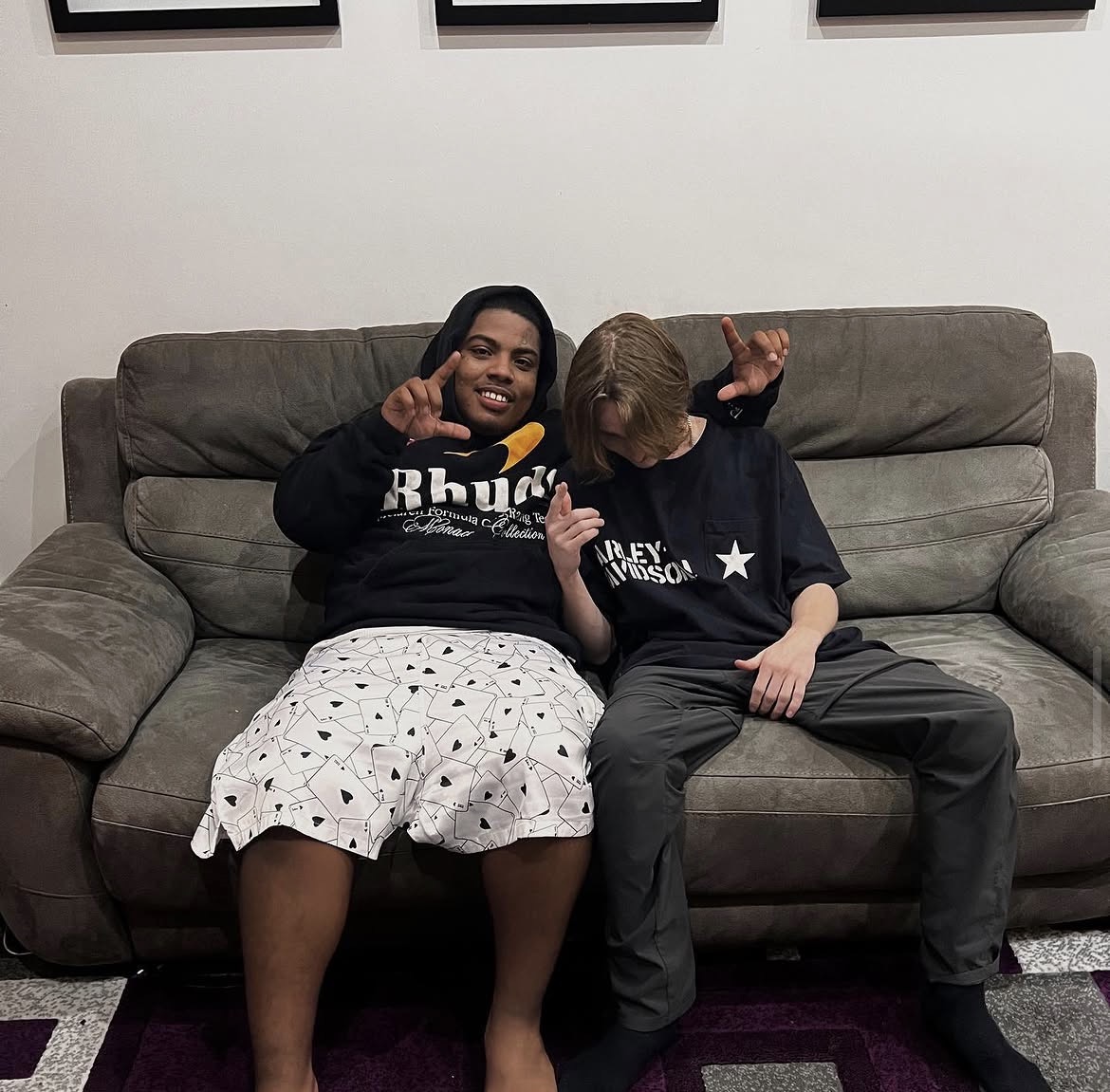 ELAYE with artist